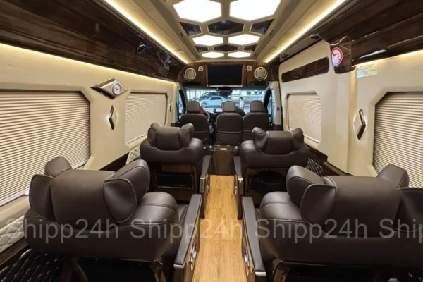 Xe 16 chỗ vip tại tphcm giá tốt